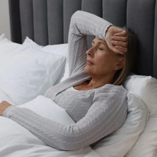 Ménopause et fatigue : quelles causes ? Quelles solutions ?
